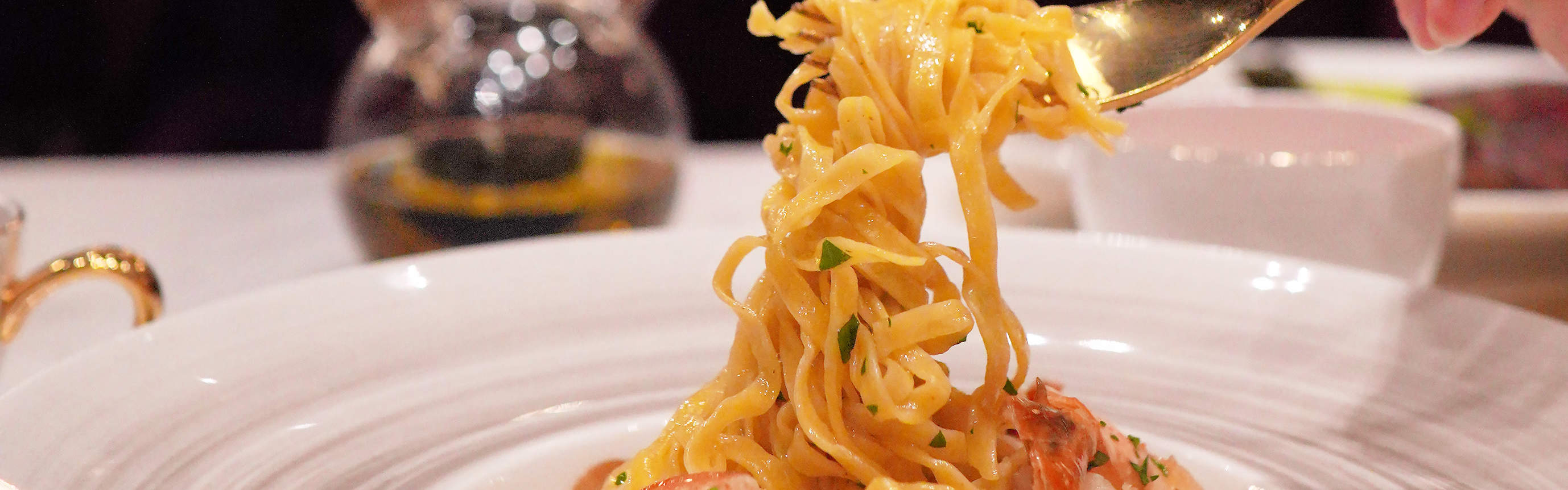 Giovanni Pina, bữa nửa buổi, bữa nửa buổi cuối tuần, tất cả những gì bạn có thể ăn